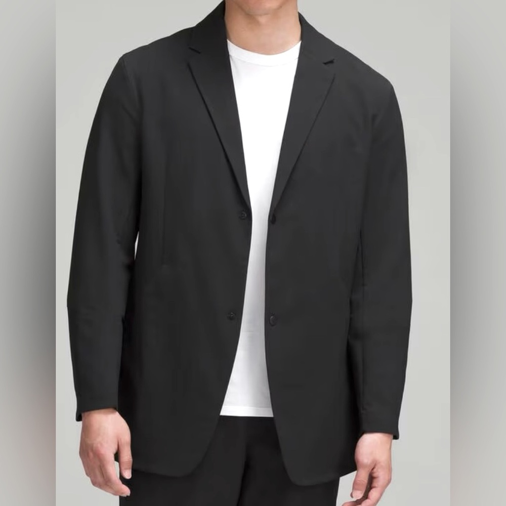 MENS LULULEMON BLACK BLAZER PERFECT CONDITION NWT